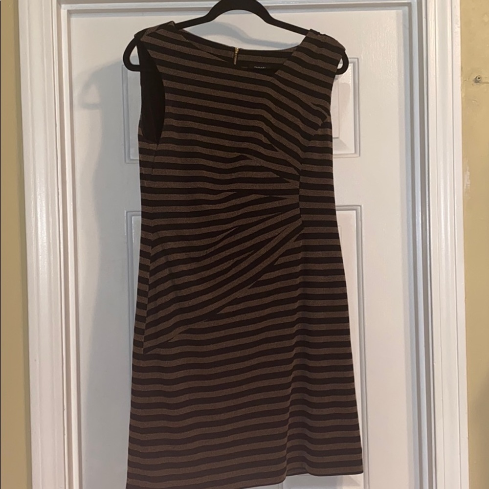 TAHARI dress